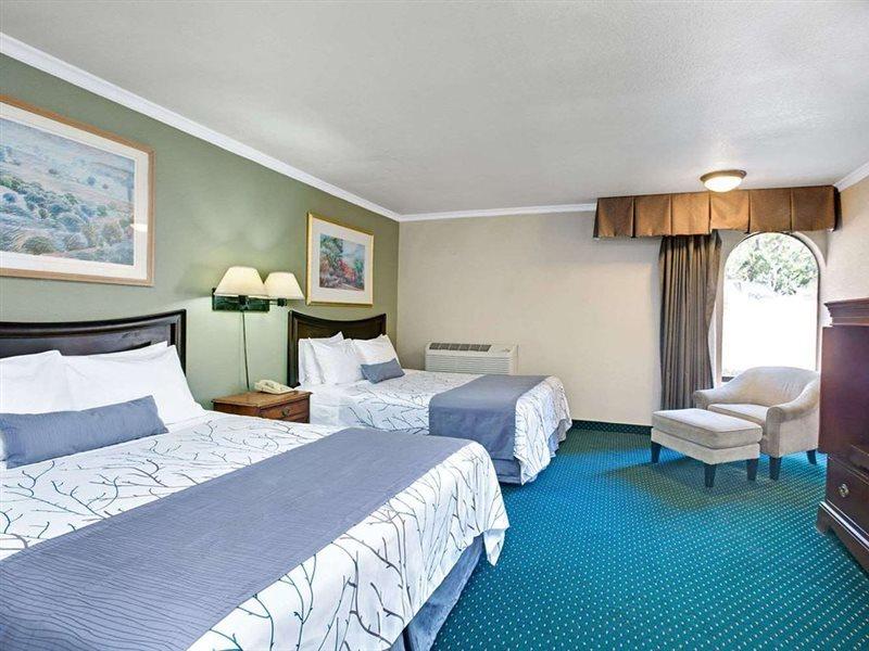 Days Inn By Wyndham San Jose Convention Center Екстер'єр фото