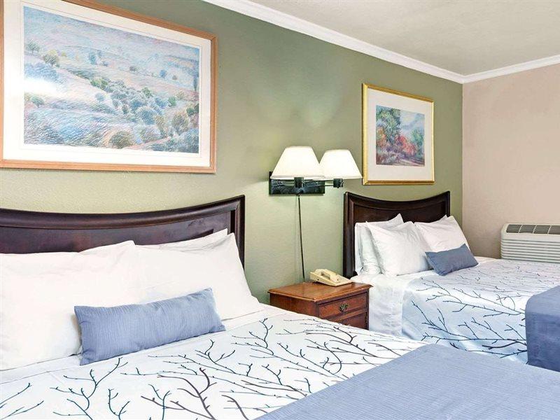 Days Inn By Wyndham San Jose Convention Center Екстер'єр фото